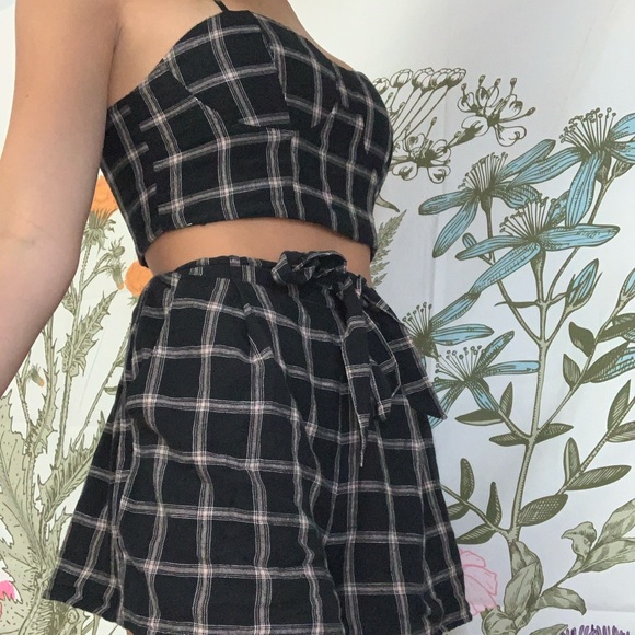 Patterned matching set. - Picture 2 of 2